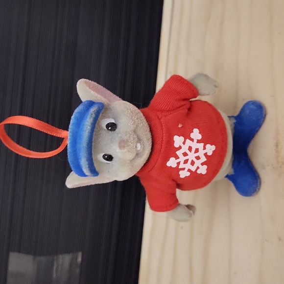 Vintage 1990 McDonald’s Disney the rescuers down under Christmas ornament - Picture 2 of 4